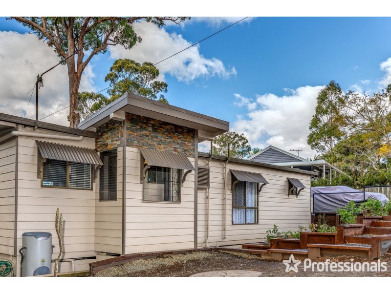 2 Hermon Road, Tamborine Mountain QLD 4272