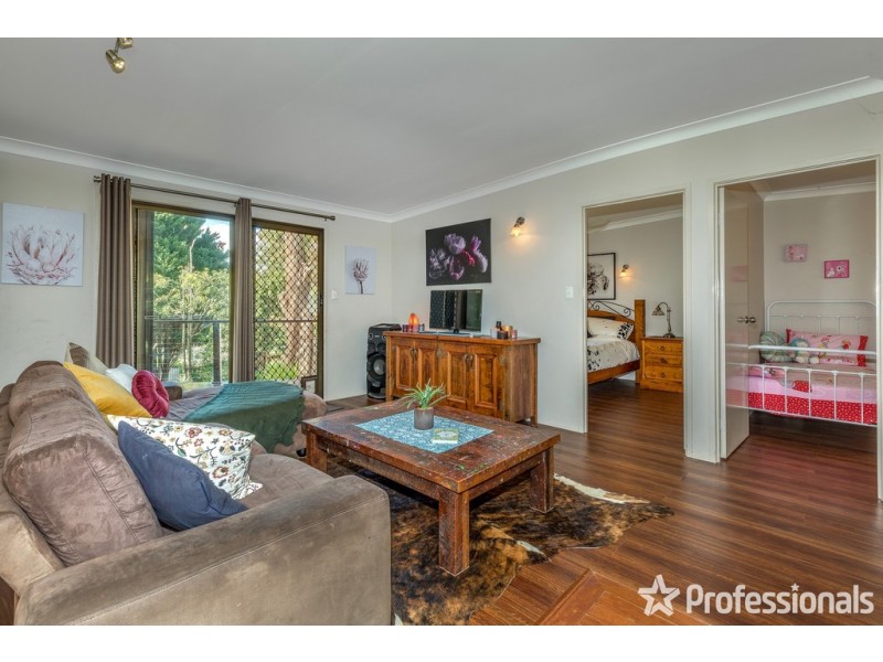 2 Hermon Road, Tamborine Mountain QLD 4272