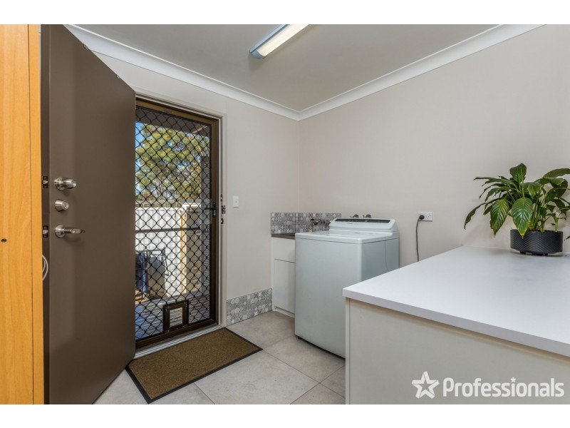 2 Hermon Road, Tamborine Mountain QLD 4272