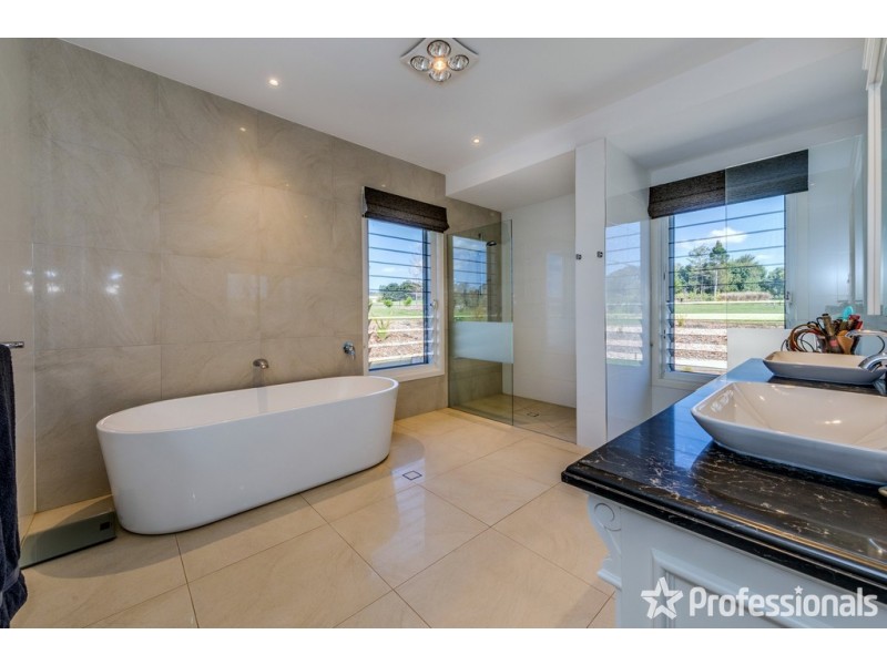 56-62 Beacon Road, Tamborine Mountain QLD 4272