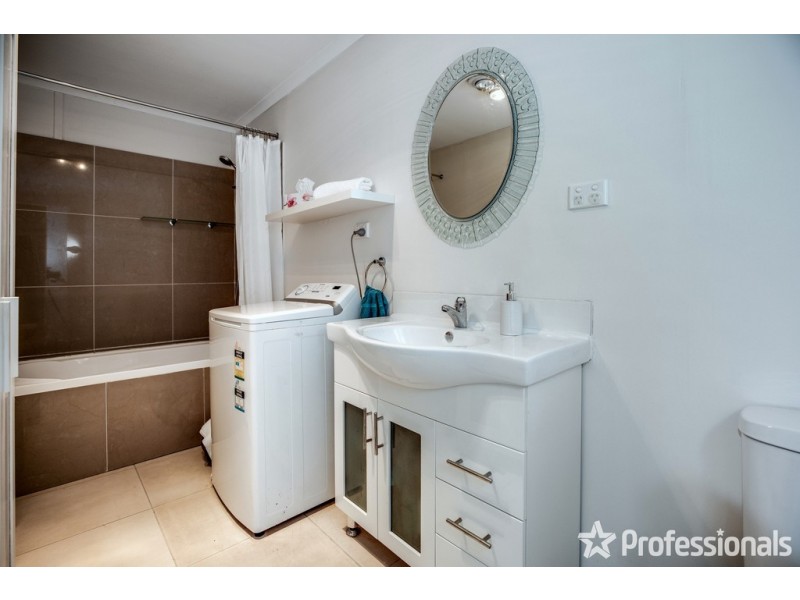 70 Magnetic Drive, Tamborine Mountain QLD 4272