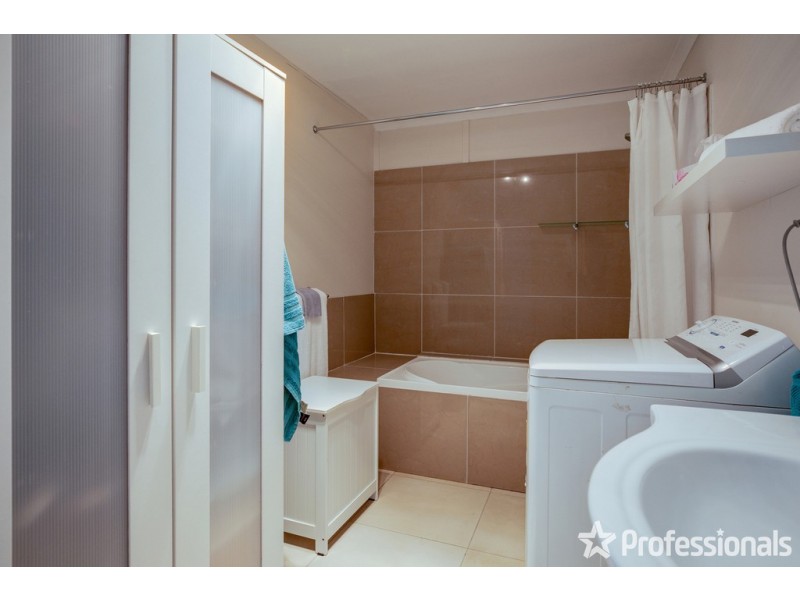 70 Magnetic Drive, Tamborine Mountain QLD 4272