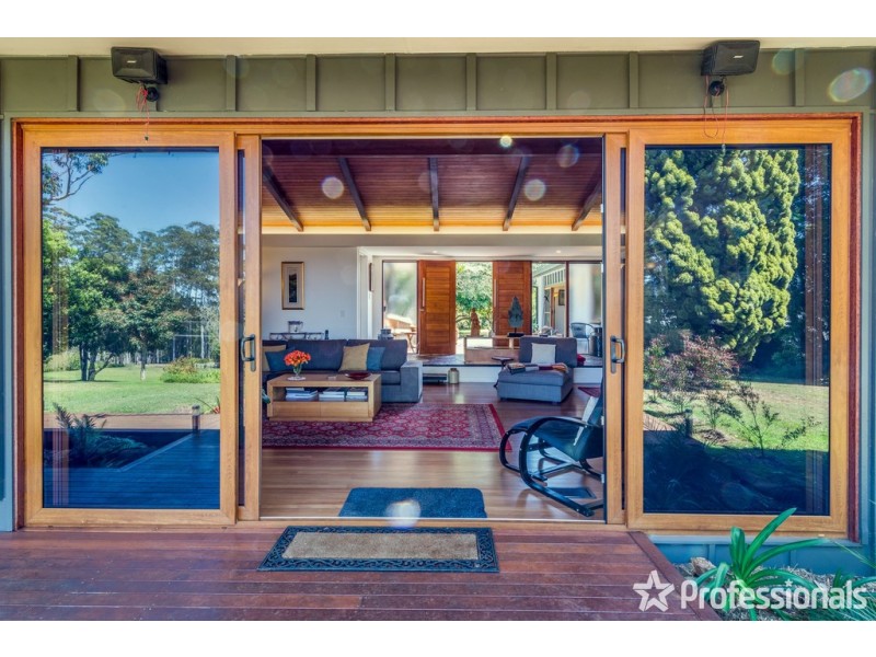 68-70 Siganto Street, Tamborine Mountain QLD 4272