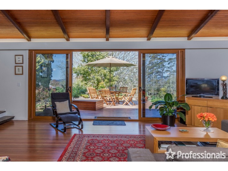 68-70 Siganto Street, Tamborine Mountain QLD 4272