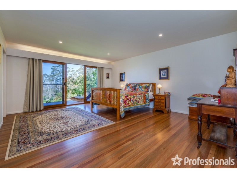 68-70 Siganto Street, Tamborine Mountain QLD 4272