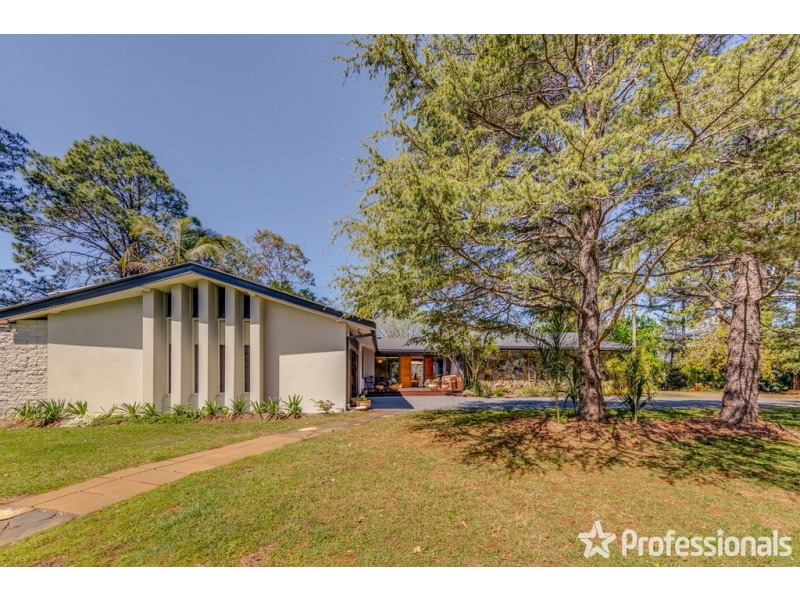 68-70 Siganto Street, Tamborine Mountain QLD 4272