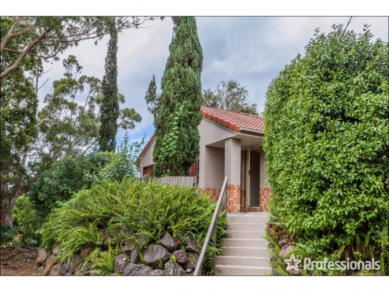 8 Kalmia Court, Tamborine Mountain QLD 4272