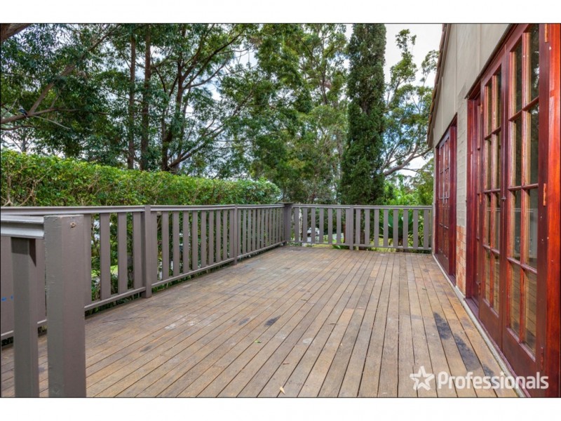 8 Kalmia Court, Tamborine Mountain QLD 4272