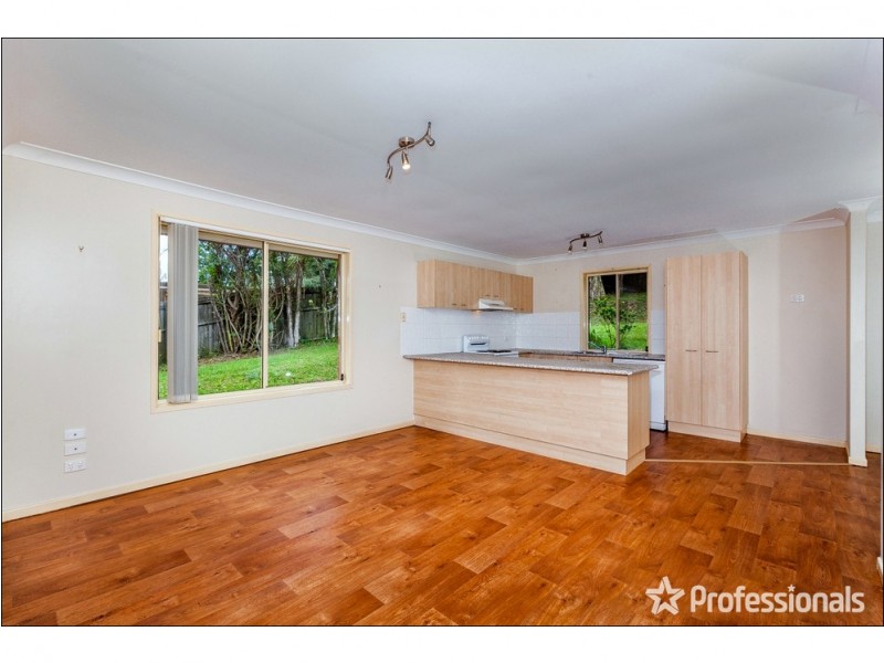 8 Kalmia Court, Tamborine Mountain QLD 4272