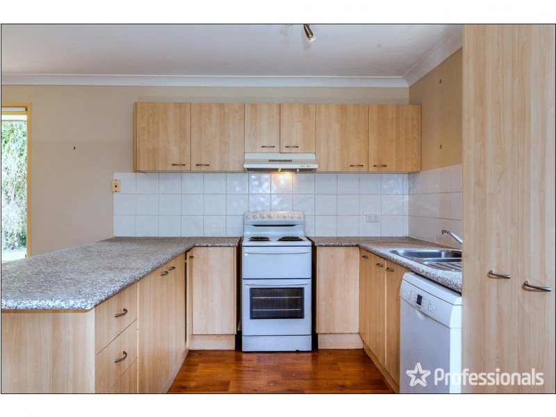 8 Kalmia Court, Tamborine Mountain QLD 4272