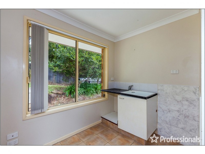 8 Kalmia Court, Tamborine Mountain QLD 4272