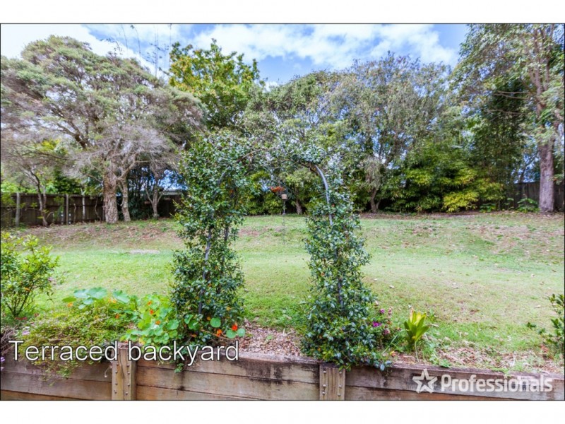 8 Kalmia Court, Tamborine Mountain QLD 4272