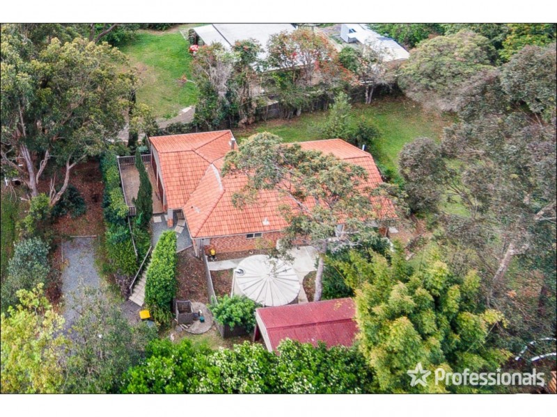 8 Kalmia Court, Tamborine Mountain QLD 4272