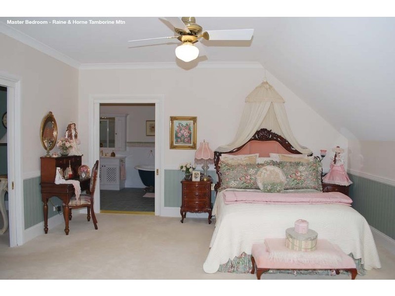 13 Central Avenue, Eagle Heights QLD 4271