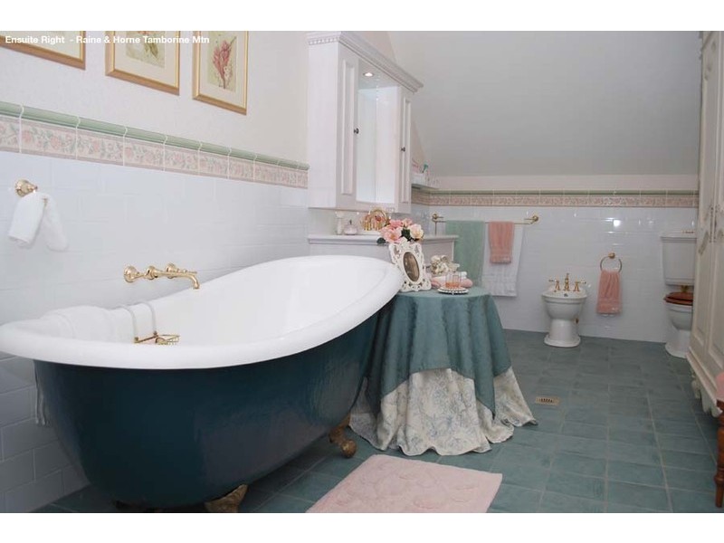 13 Central Avenue, Eagle Heights QLD 4271