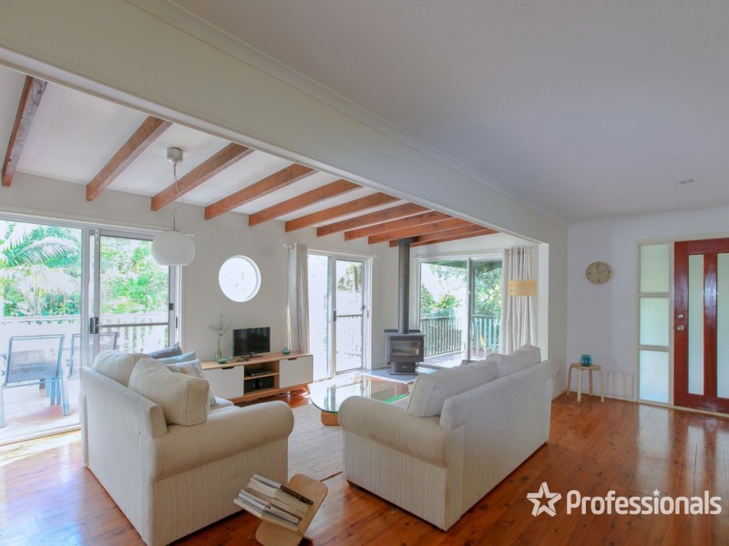 34 Kinabalu Drive, Tamborine Mountain QLD 4272