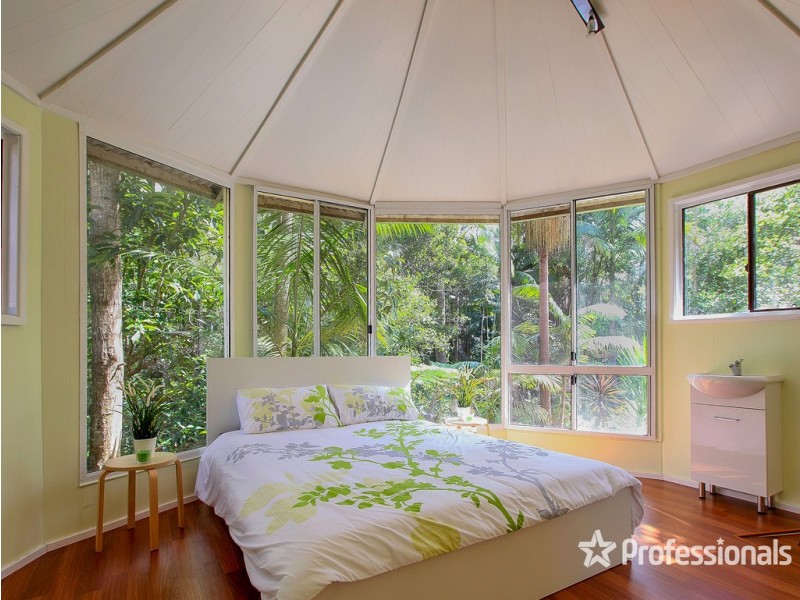 34 Kinabalu Drive, Tamborine Mountain QLD 4272