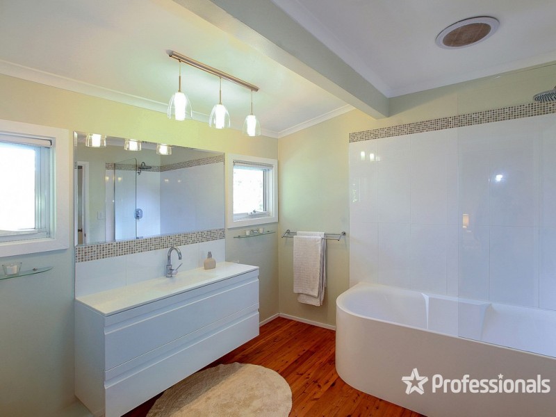 34 Kinabalu Drive, Tamborine Mountain QLD 4272