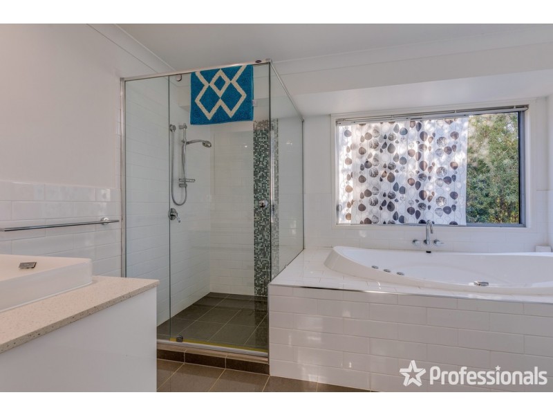 2 Yallanbee Court, Wongawallan QLD 4210