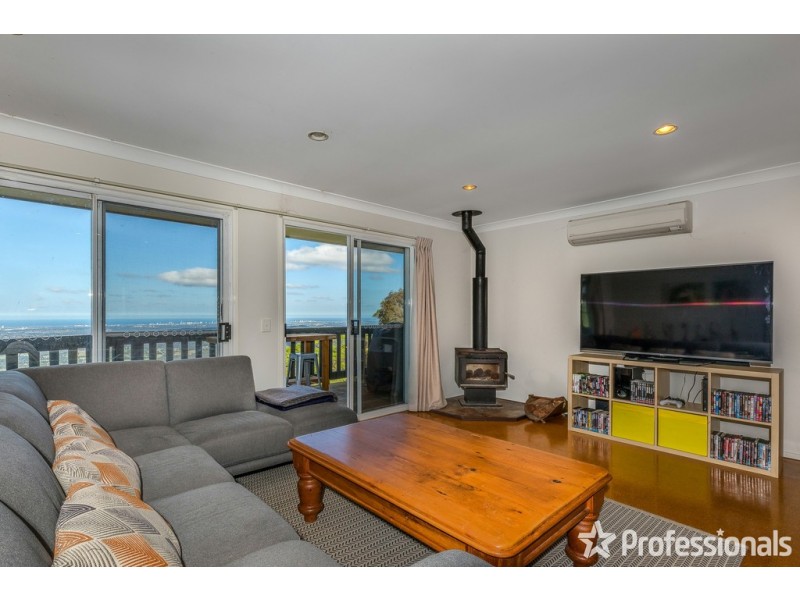 141 Guanaba Road, Tamborine Mountain QLD 4272