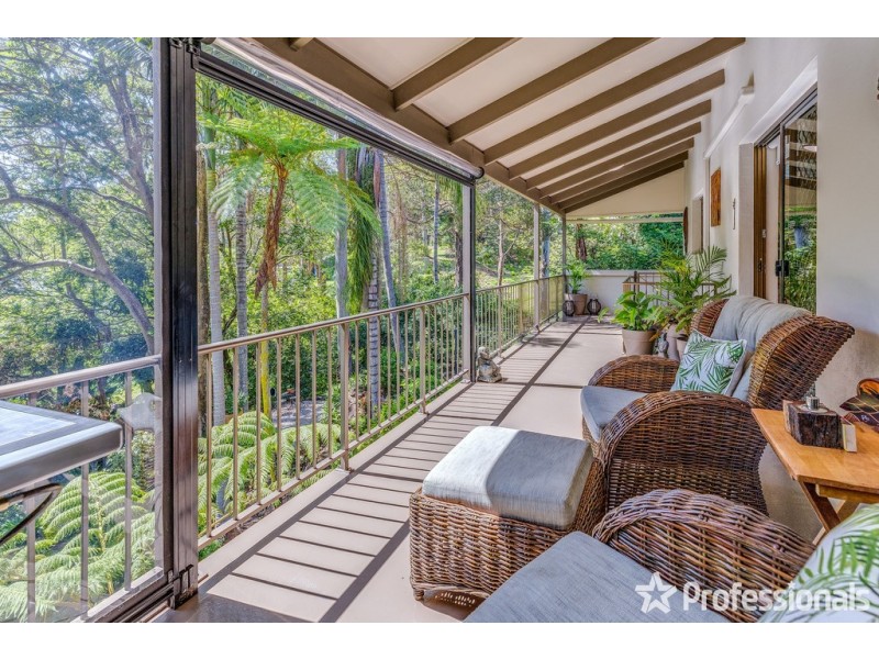 77 Kinabalu Drive, Tamborine Mountain QLD 4272