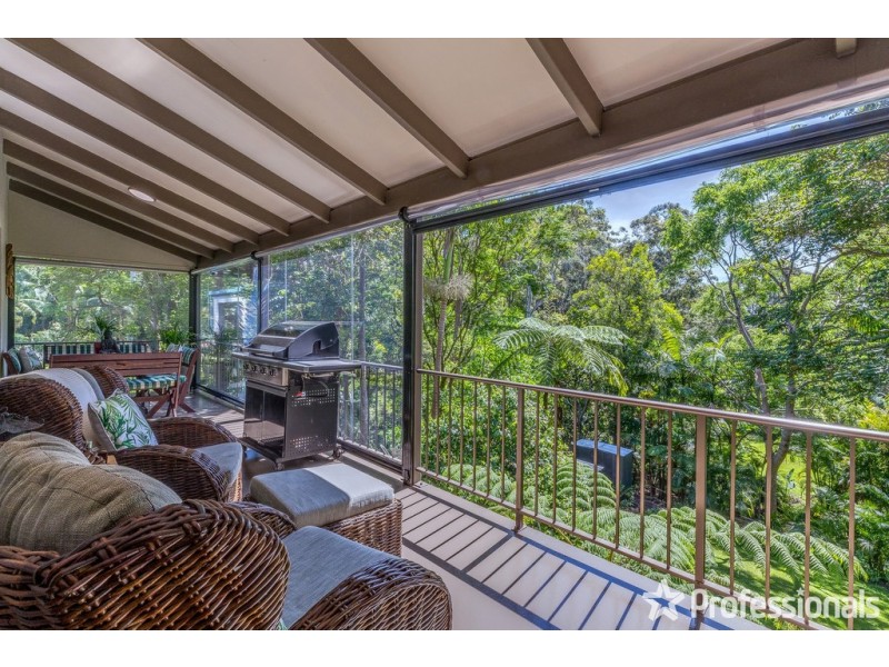 77 Kinabalu Drive, Tamborine Mountain QLD 4272