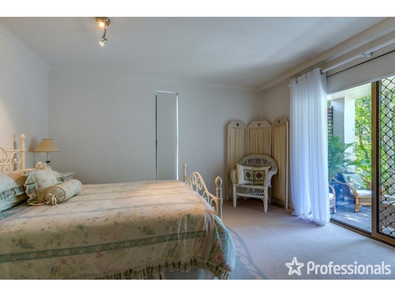 77 Kinabalu Drive, Tamborine Mountain QLD 4272