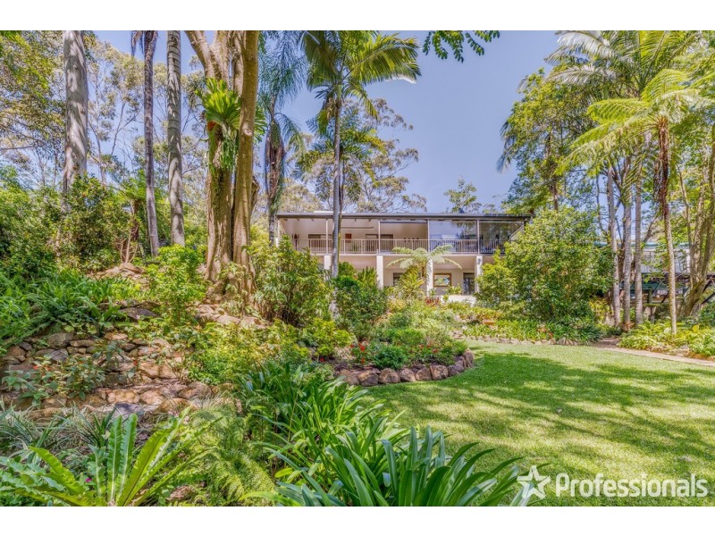 77 Kinabalu Drive, Tamborine Mountain QLD 4272
