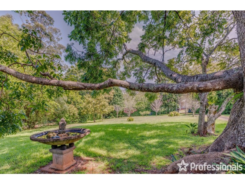 106-108 Eagle Heights Road, Tamborine Mountain QLD 4272