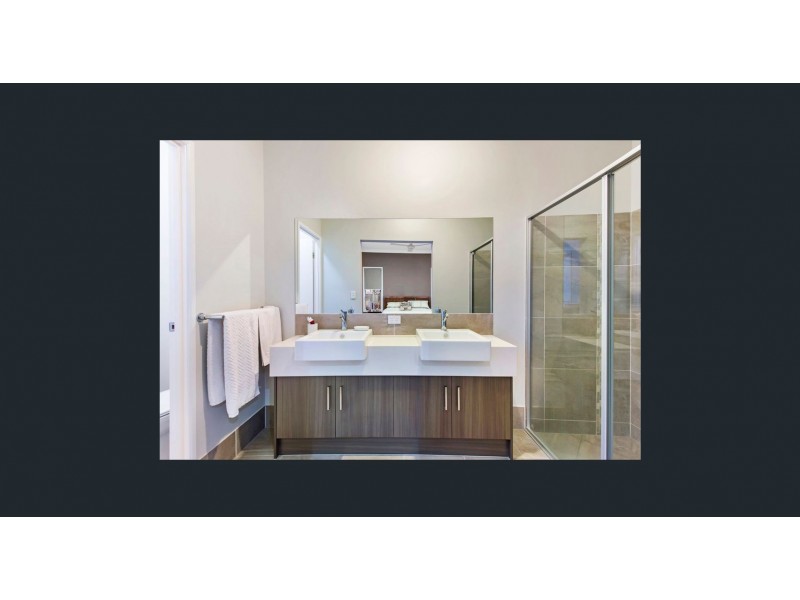 92-94 Martin Place, Tamborine QLD 4270