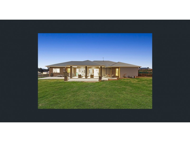 92-94 Martin Place, Tamborine QLD 4270