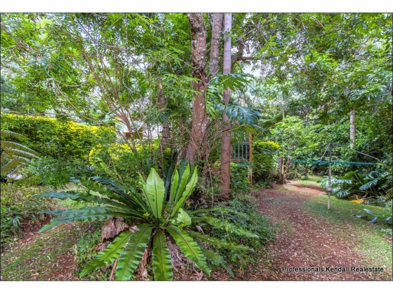 10 Kidd Street, North Tamborine QLD 4272