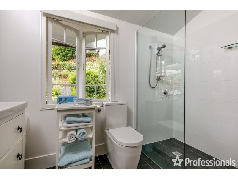 59 Long Road, Tamborine Mountain QLD 4272