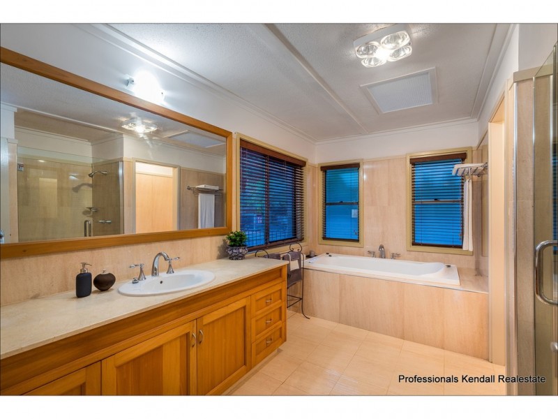 71 Bateke Road, Tamborine Mountain QLD 4272