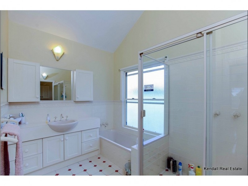 30 North Street, Tamborine Mountain QLD 4272