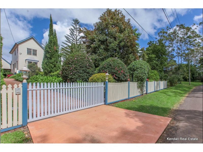 30 North Street, Tamborine Mountain QLD 4272