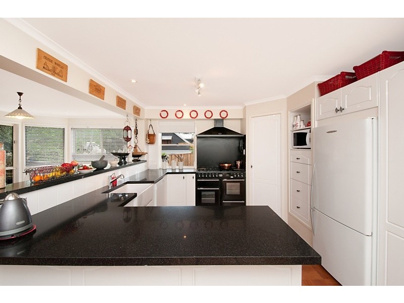 20 Ben Nevis Street, Tamborine Mountain QLD 4272