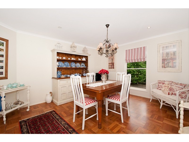 20 Ben Nevis Street, Tamborine Mountain QLD 4272