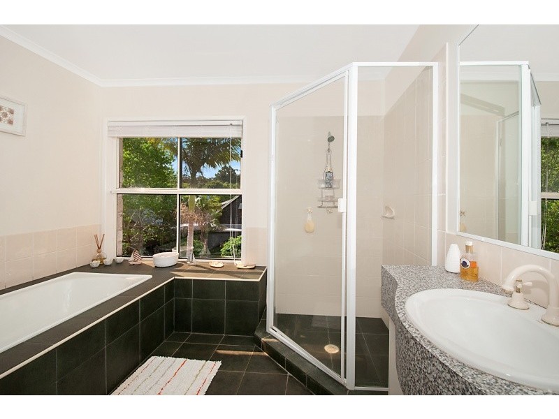 20 Ben Nevis Street, Tamborine Mountain QLD 4272