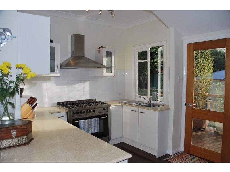 4  Golfers Crescent, Eagle Heights QLD 4271