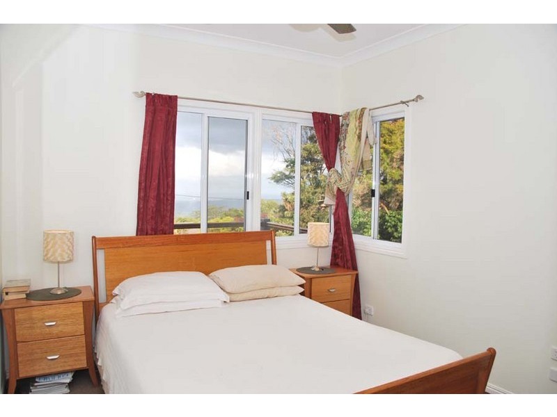 4  Golfers Crescent, Eagle Heights QLD 4271