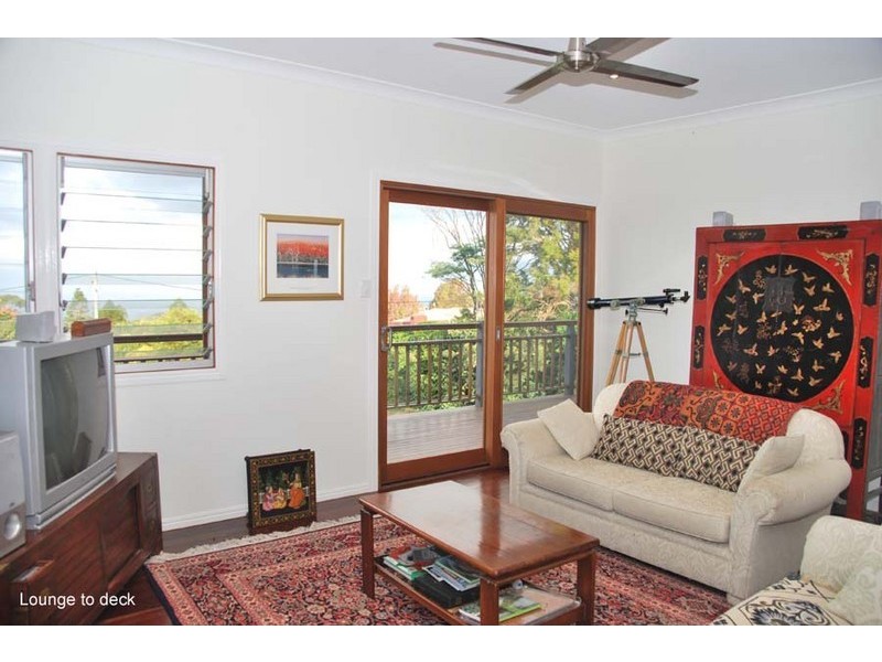 4  Golfers Crescent, Eagle Heights QLD 4271