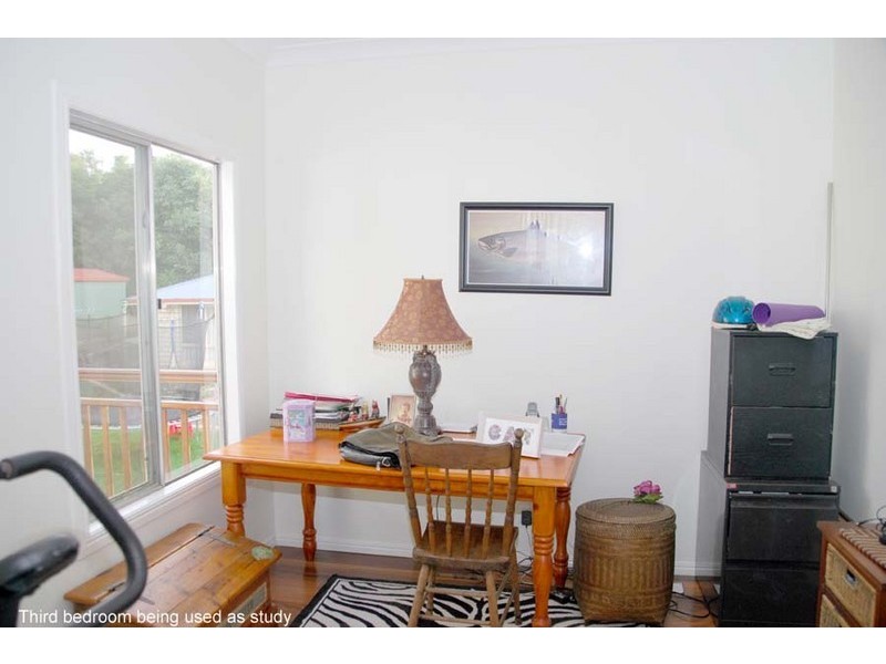 4  Golfers Crescent, Eagle Heights QLD 4271