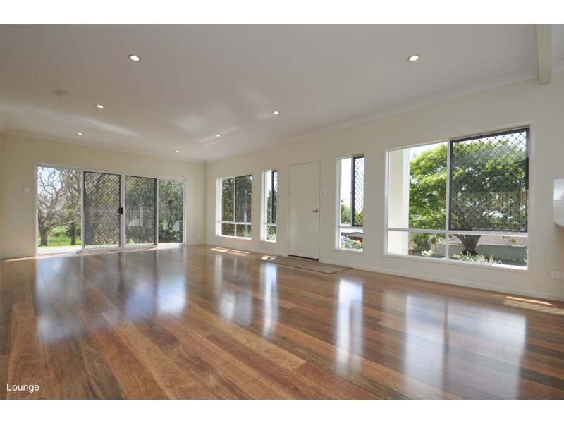 8 Tweed Heads Avenue, Eagle Heights QLD 4271