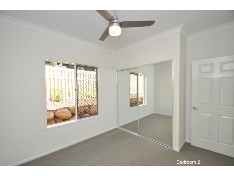 8 Tweed Heads Avenue, Eagle Heights QLD 4271