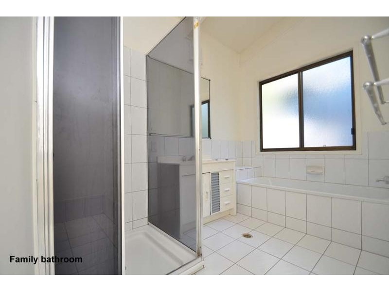 38 Dapsang Drive, Eagle Heights QLD 4271