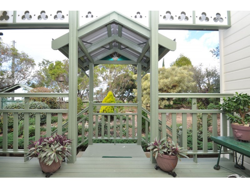 76 Magnetic Drive, Eagle Heights QLD 4271