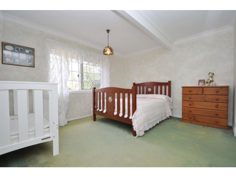 76 Magnetic Drive, Eagle Heights QLD 4271