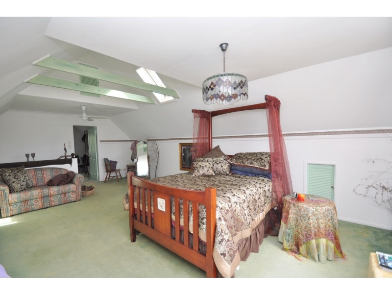 76 Magnetic Drive, Eagle Heights QLD 4271