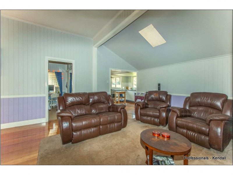 23 Power Parade, Tamborine Mountain QLD 4272